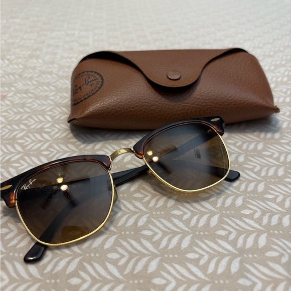 Ray-Ban Tortoise and Gold Sunglasses with Brown Case - Picture 2 of 4